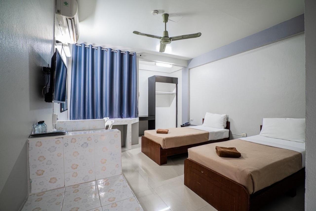 Pasawang Hotel Hatjaj Kültér fotó