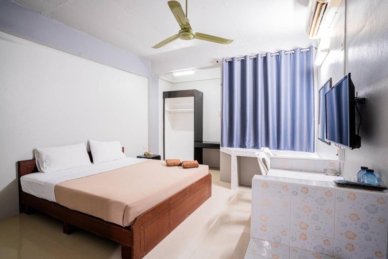 Pasawang Hotel Hatjaj Kültér fotó