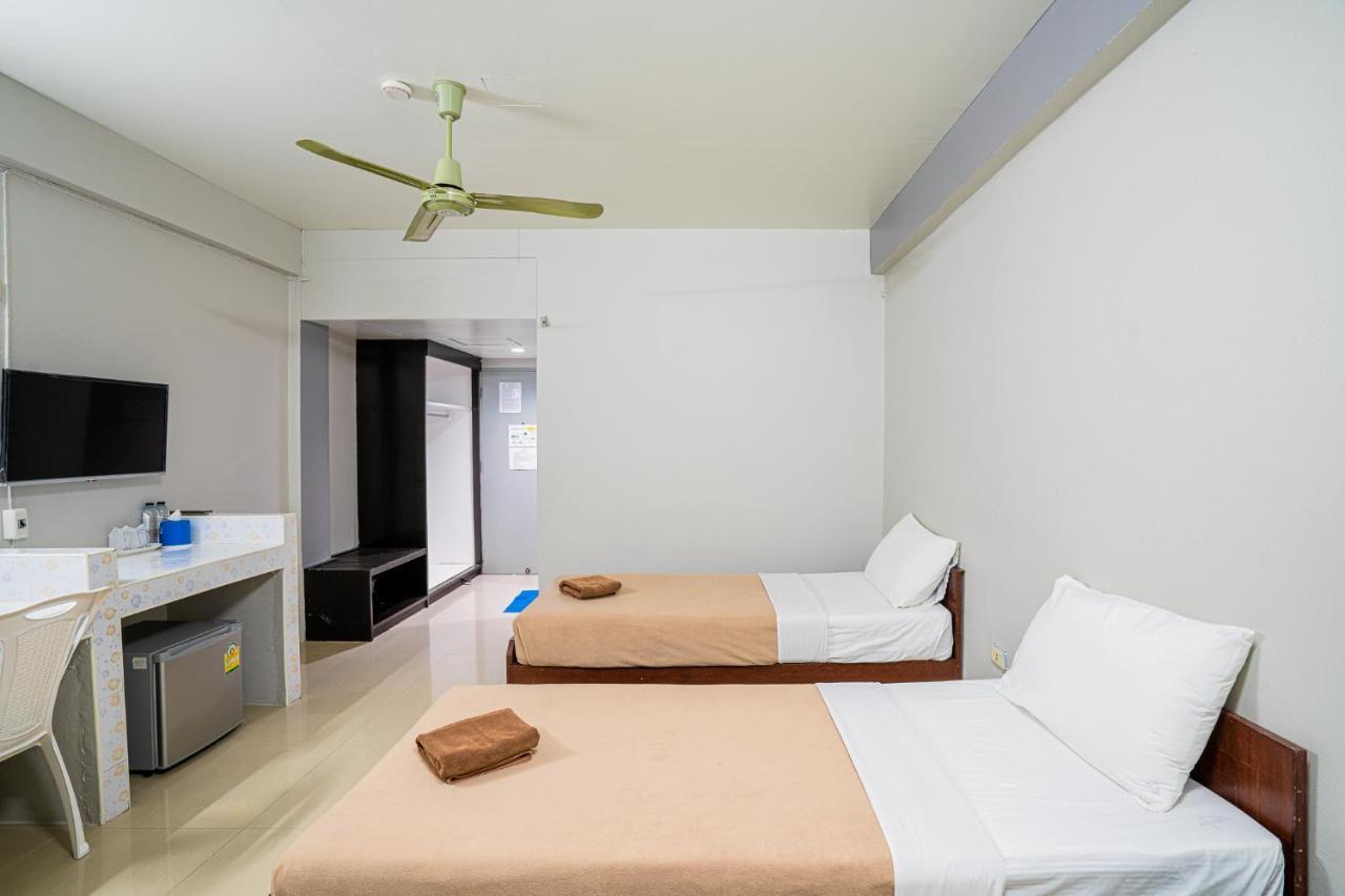 Pasawang Hotel Hatjaj Kültér fotó