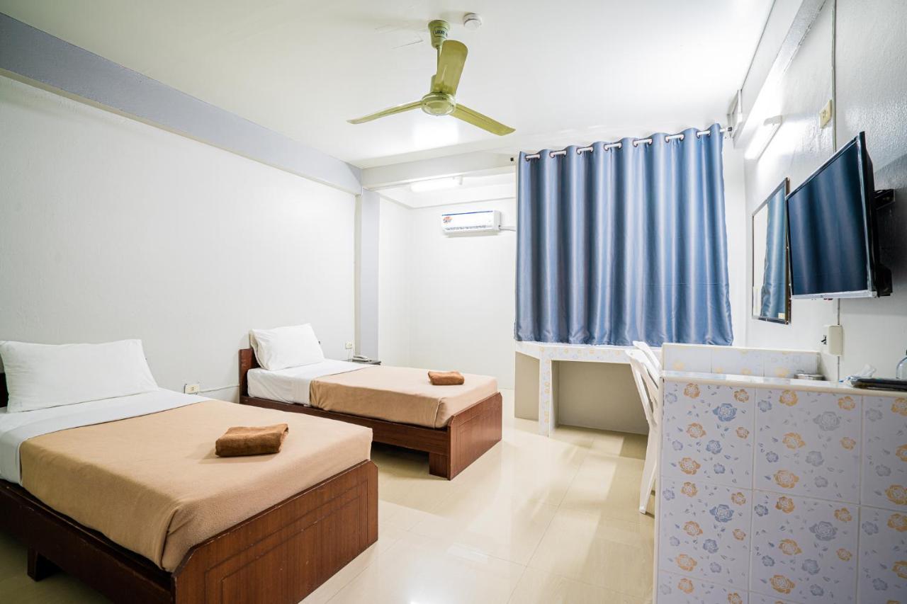 Pasawang Hotel Hatjaj Kültér fotó