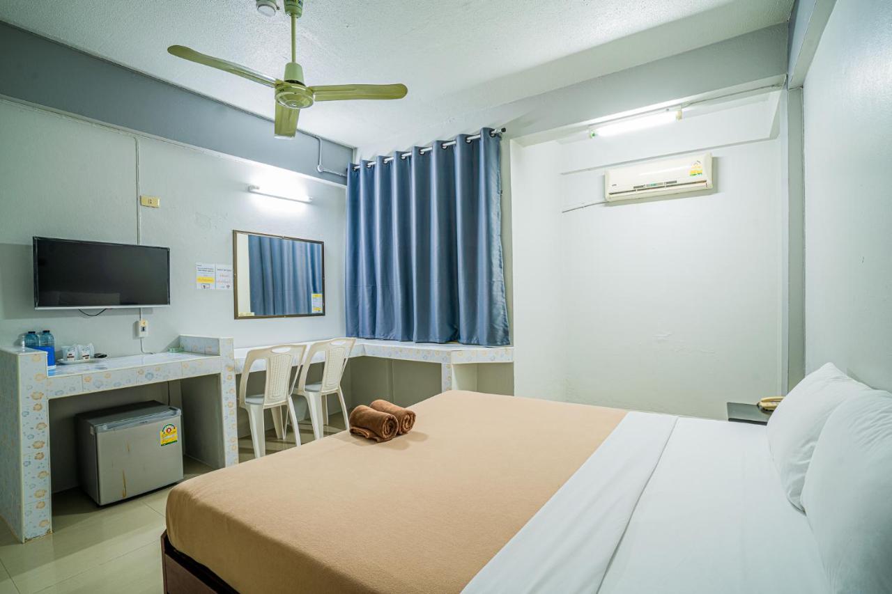 Pasawang Hotel Hatjaj Kültér fotó